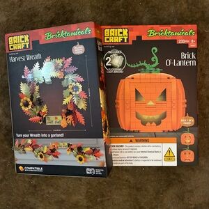 Bundle of 2 sets new inbox Brick Craft pumpkin and fall wreath building blocks